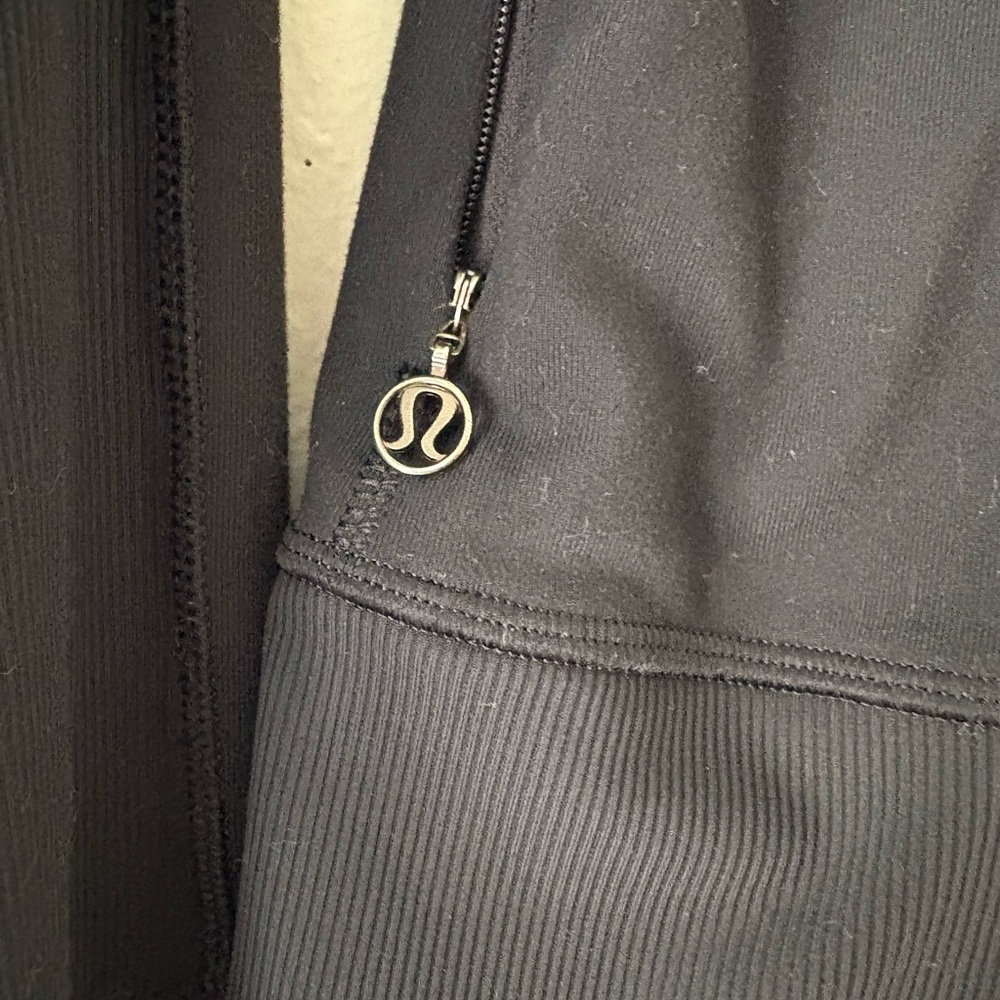lululemon athletica Black Women's Sweater - Picture 4 of 12